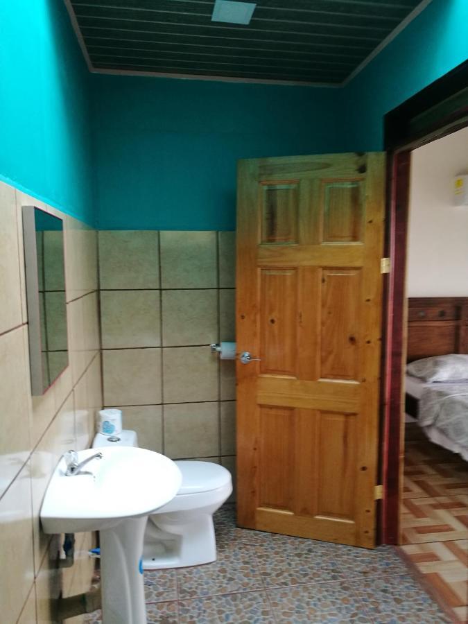 Hotel Cabinas Murillo Drakes Bay Екстериор снимка