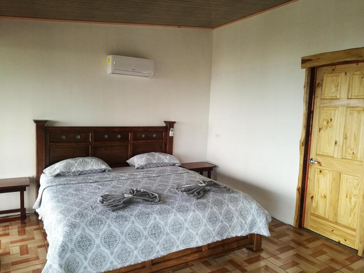 Hotel Cabinas Murillo Drakes Bay Екстериор снимка